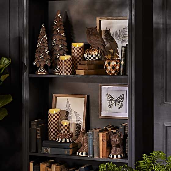 Courtly Check Flicker 10" Pillar