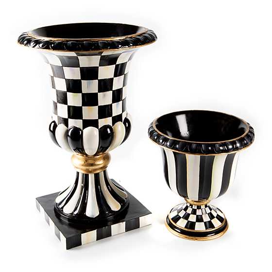 Courtly Check Pedestal Tabletop Urn
