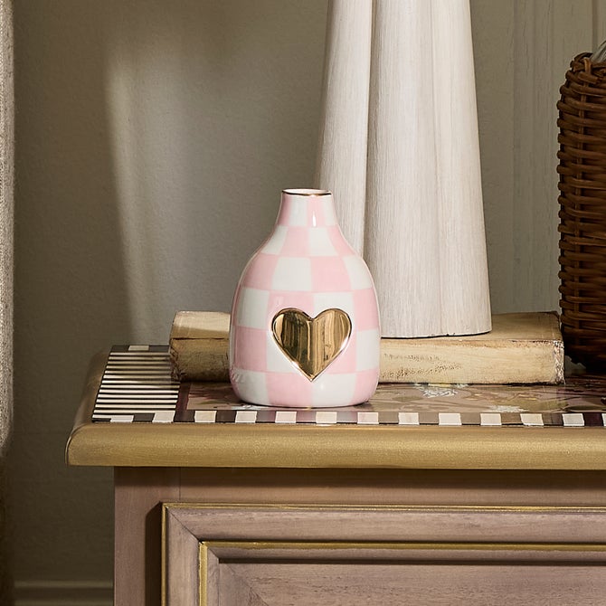 Rosy Check Short Heart Vase