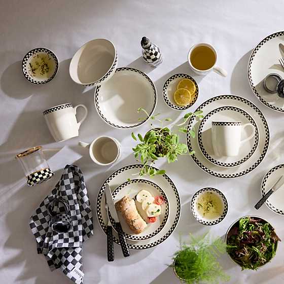 Courtly Check Everyday Bowls, Set of 4