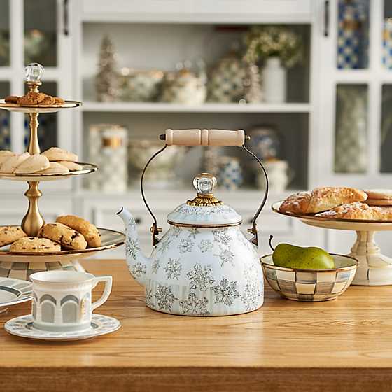 Winter Palace 2 Quart Tea Kettle
