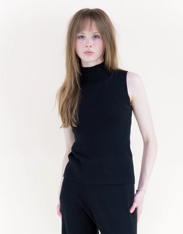 Ribbed Sleeveless Mock Turtleneck Top