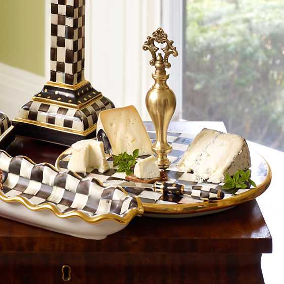 COURTLY CHECK CHEESE COURSE