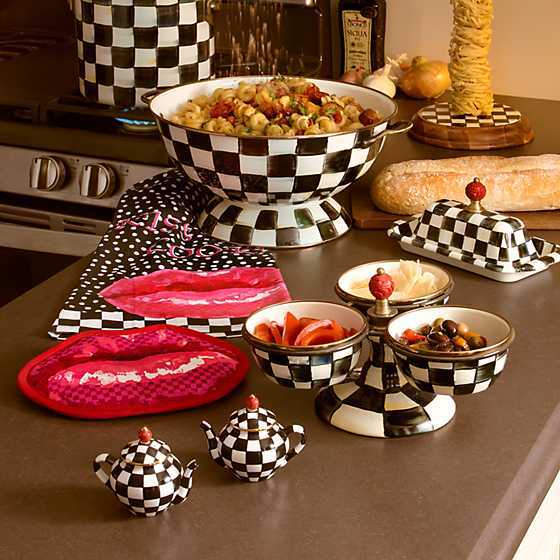 Courtly Check Enamel Triplicity