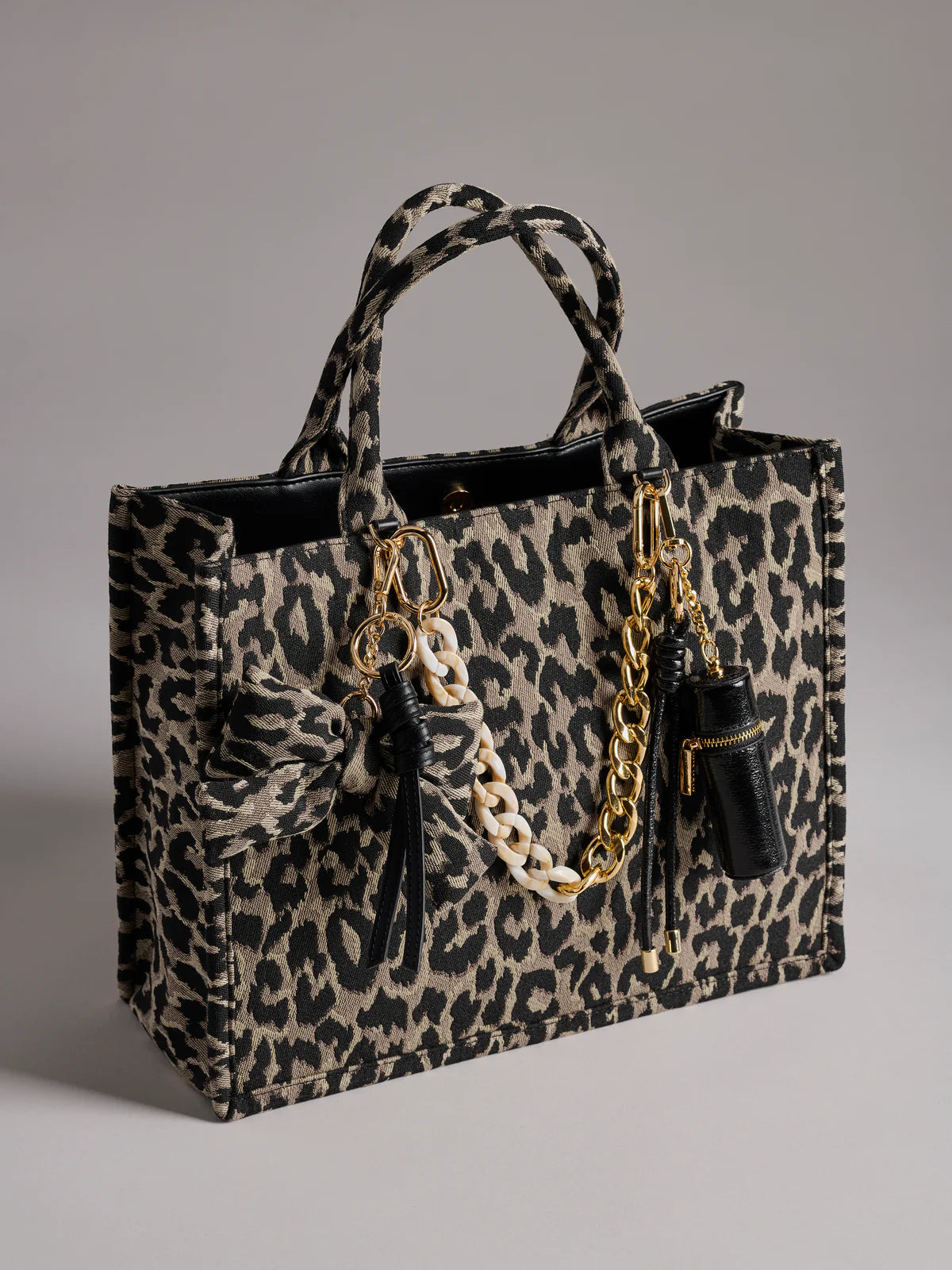 Leo Tote, Leopard