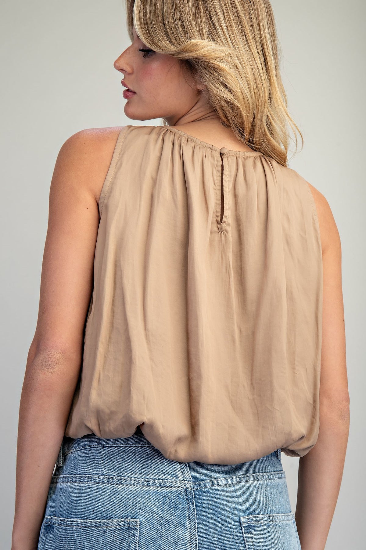 Solid Sleeveless Gathered Blouse
