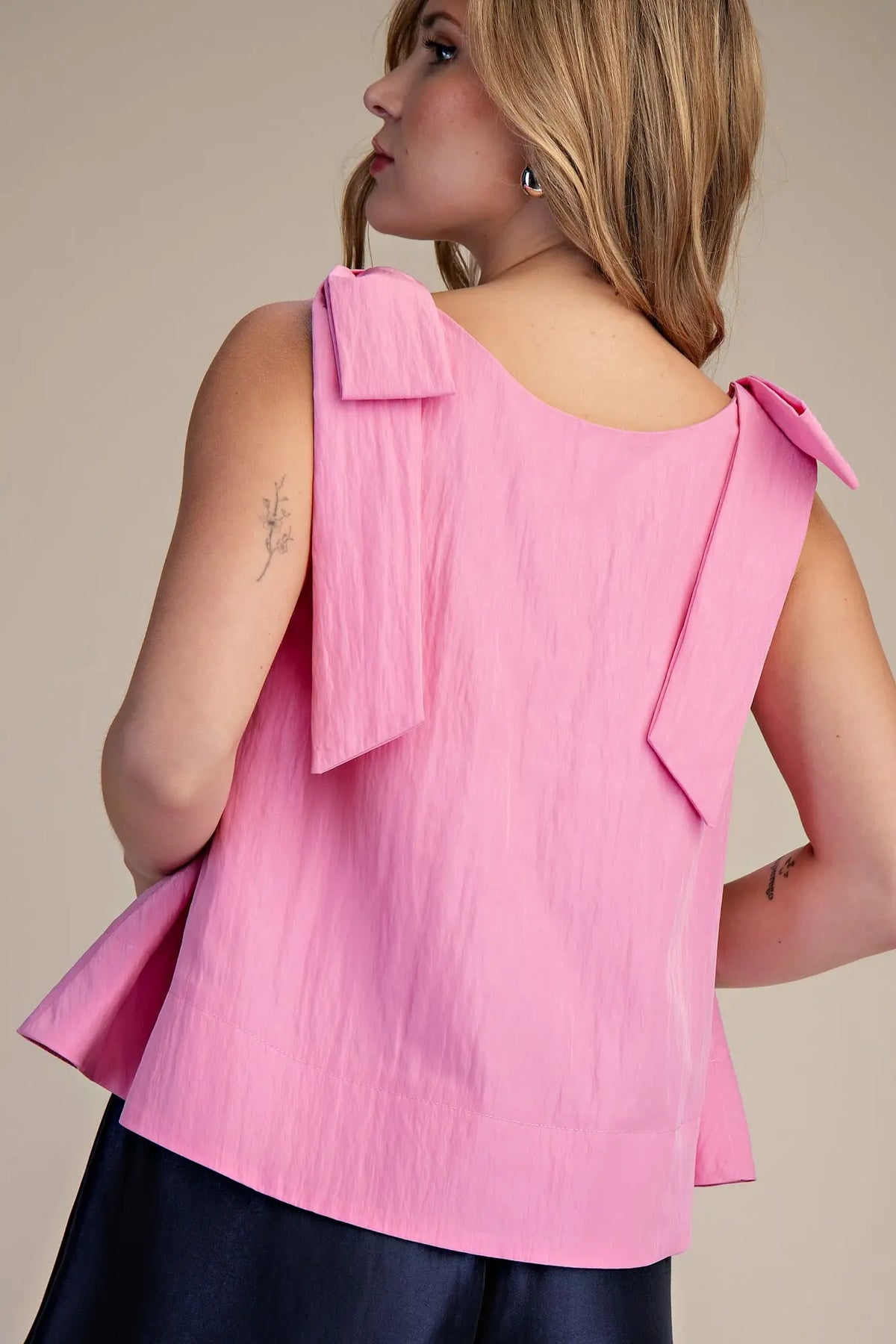 Scoop Neck Bow Shoulder Top