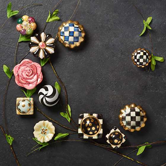 Courtly Check Petit Four Round Knob