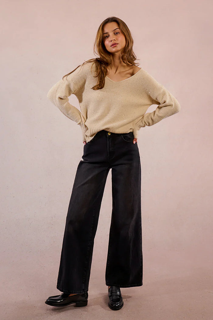 Wide V-Neck Straight Knit Sweater