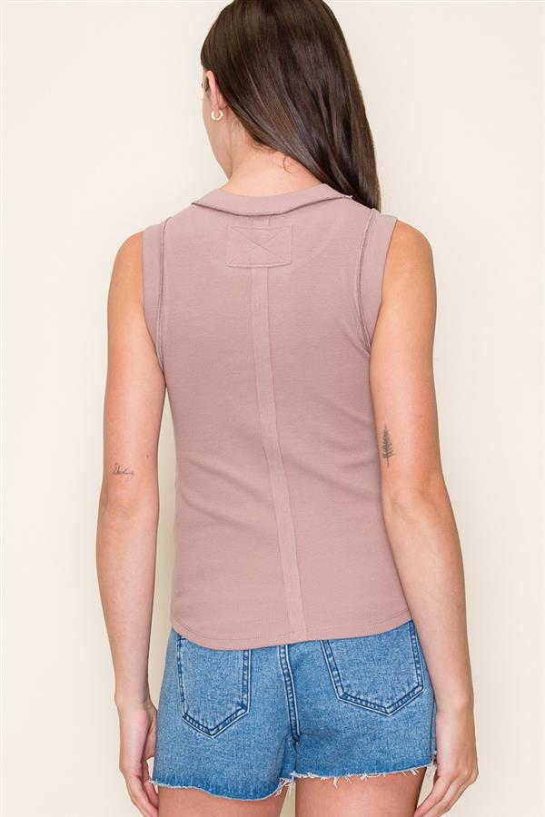 CREW NECK, OUTSIDE SEAMED, RIBBED RASER TANK TOP