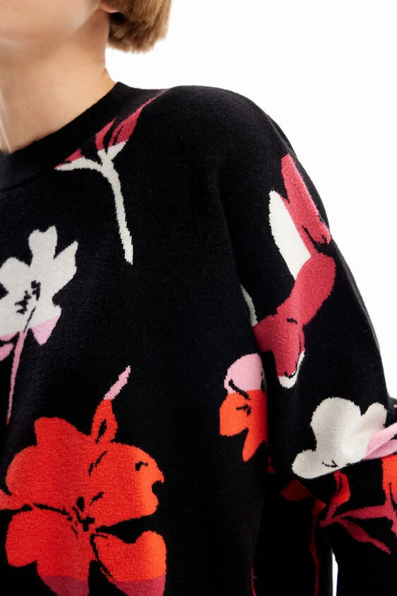 Oversize floral pullover