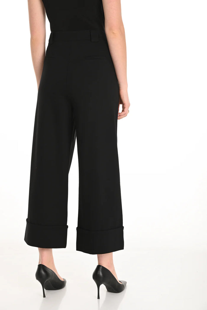 Black Cuff Bottom Capri Pant