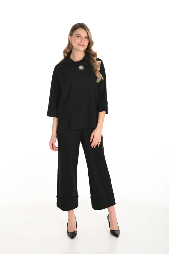Black Cuff Bottom Capri Pant