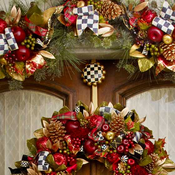 Courtly Check Wreath Hanger