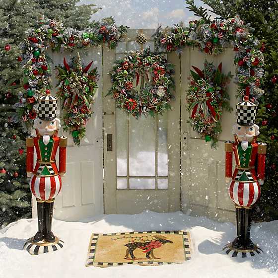 Courtly Check Wreath Hanger