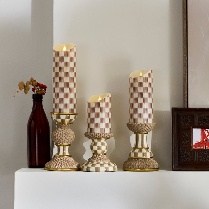Rosy Check Short Heart Vase