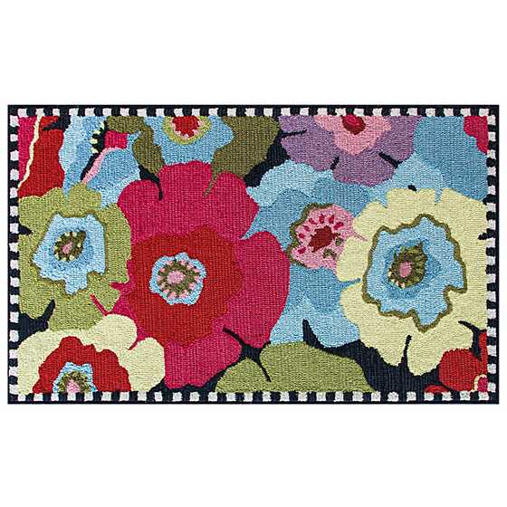 Always Flowers Indoor/Outdoor Rug - 2'3" x 3'9"