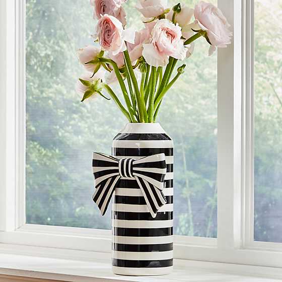 Courtly Bow Vase