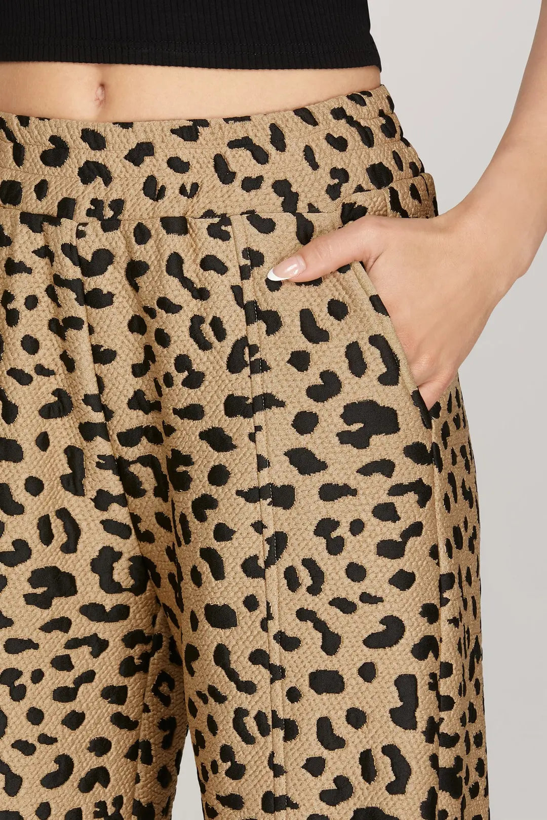 LONG WIDE-LEG TEXTURED KNIT LEOPARD PRINT PANTS
