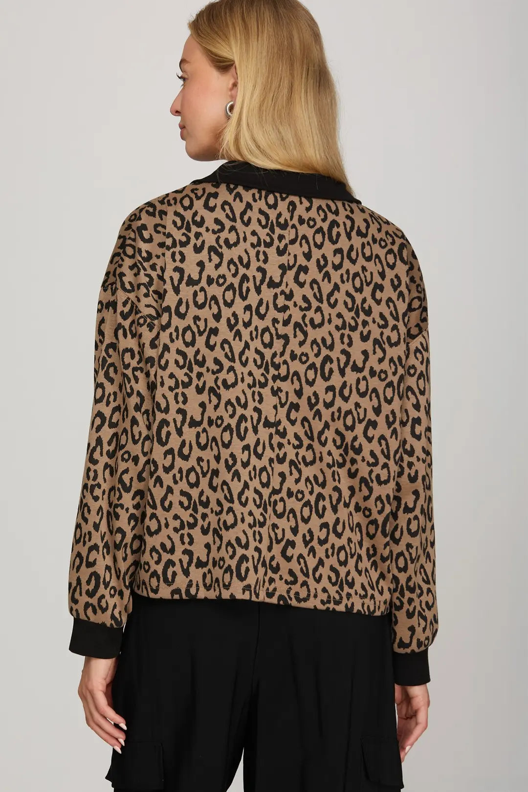 L/S HALF ZIP COLLAR WITH RIB BAND DETAIL LEOPARD PRINT TOP