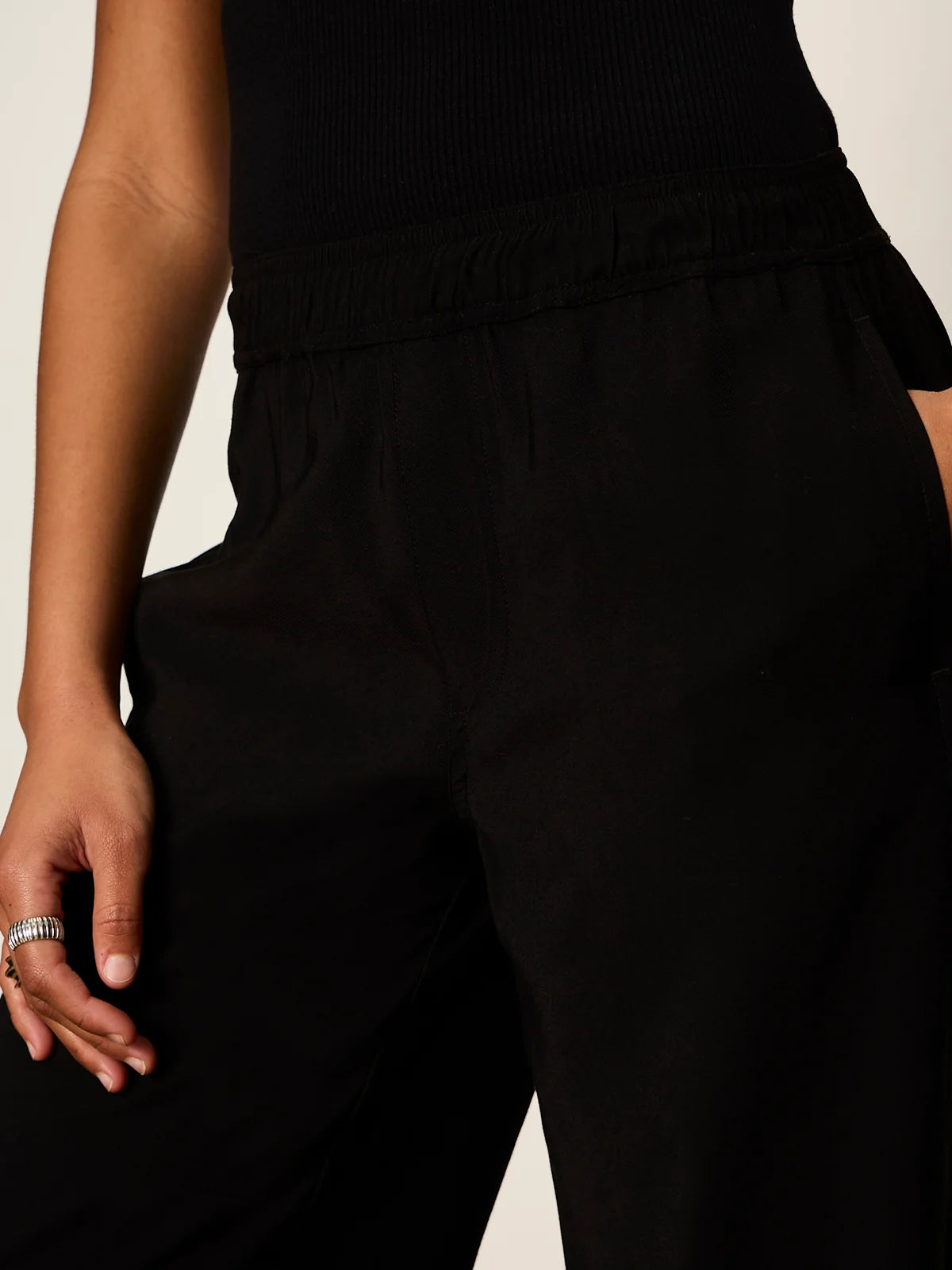 Micro Balloon Pant Black