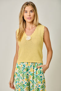 3D FLORAL KNITTED SUMMER VEST