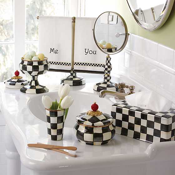 Courtly Check Curiosity Pot