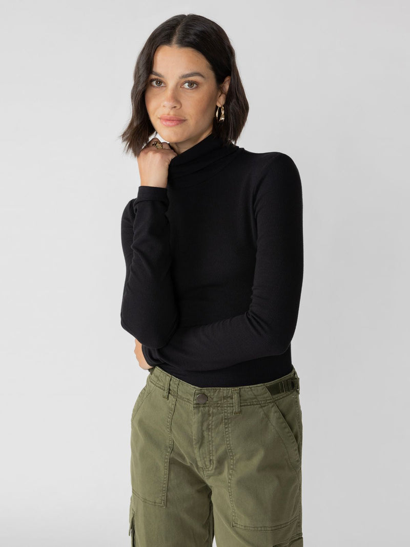 Essential Turtleneck Top Black