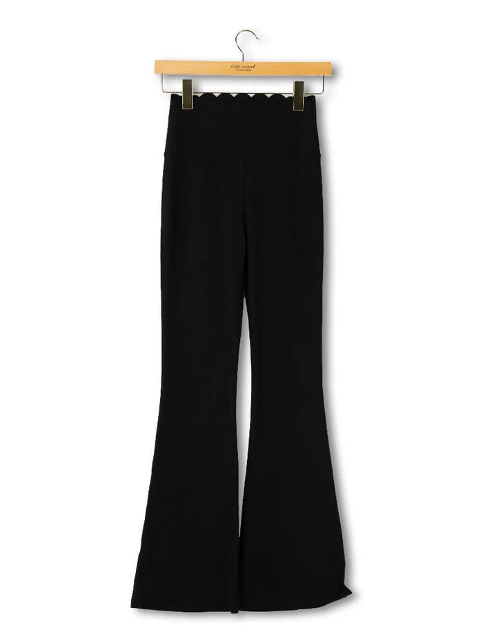 Scalloped Flare Leggings
