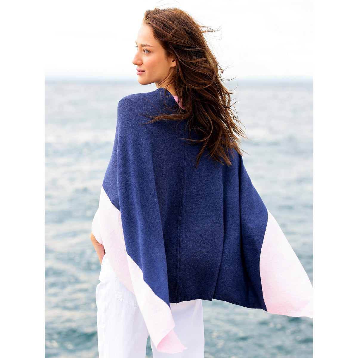 MADELEINE TRAVEL PONCHO