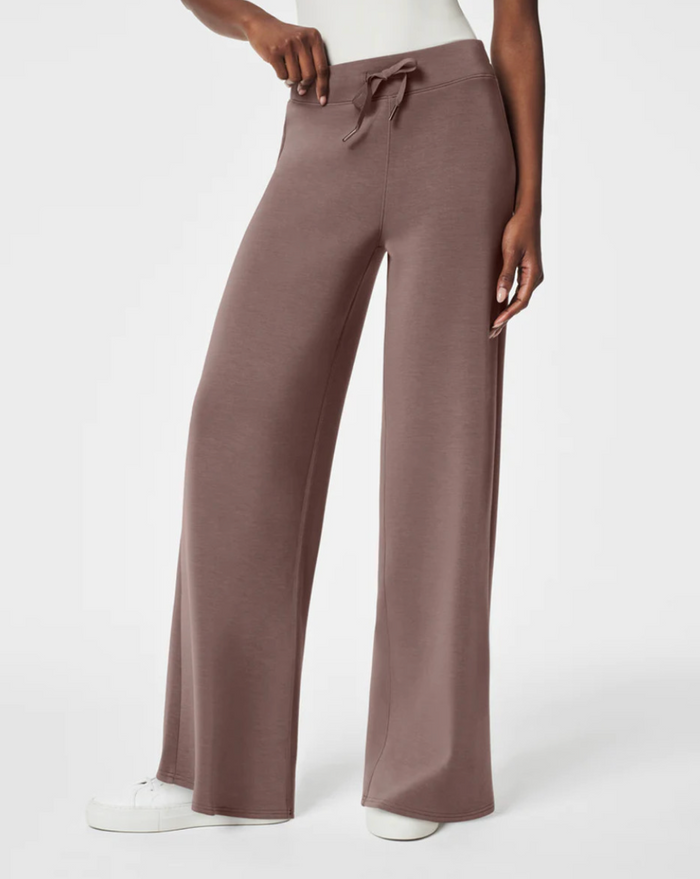 Air Essentials Wide Leg Pant