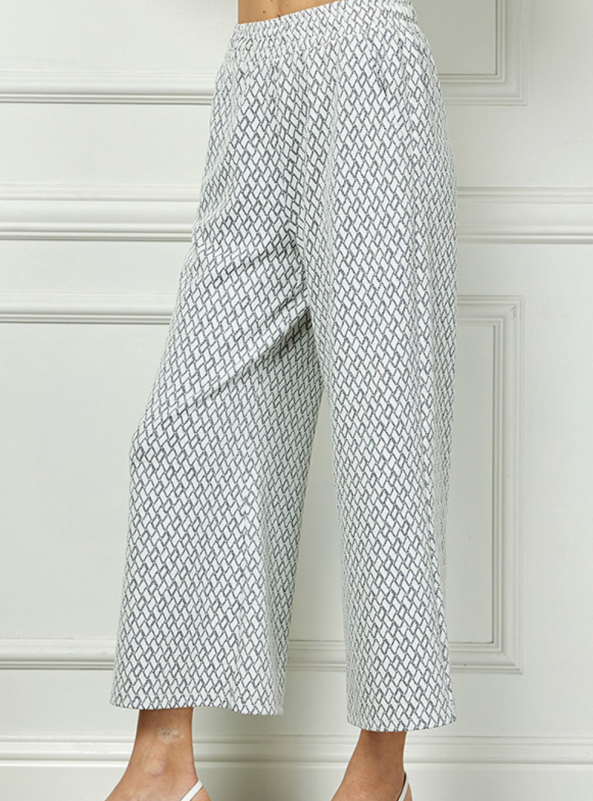 Metallic Jacquard Cropped Pants