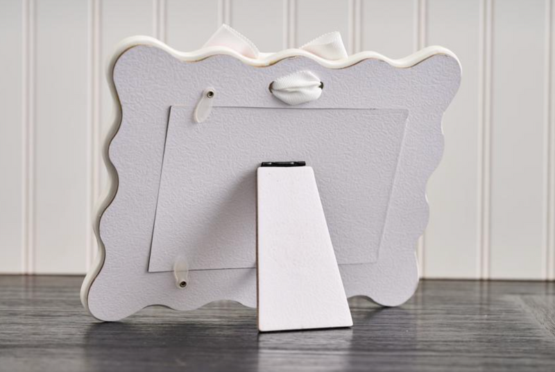 HORIZONTAL PINK BOW FRAME