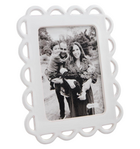 Ceramic Scallop Frame