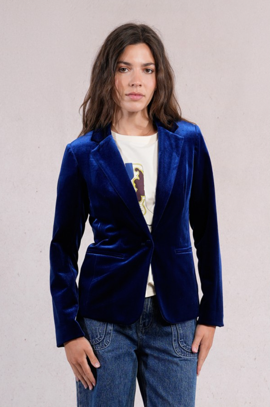 Fitted velvet blazer