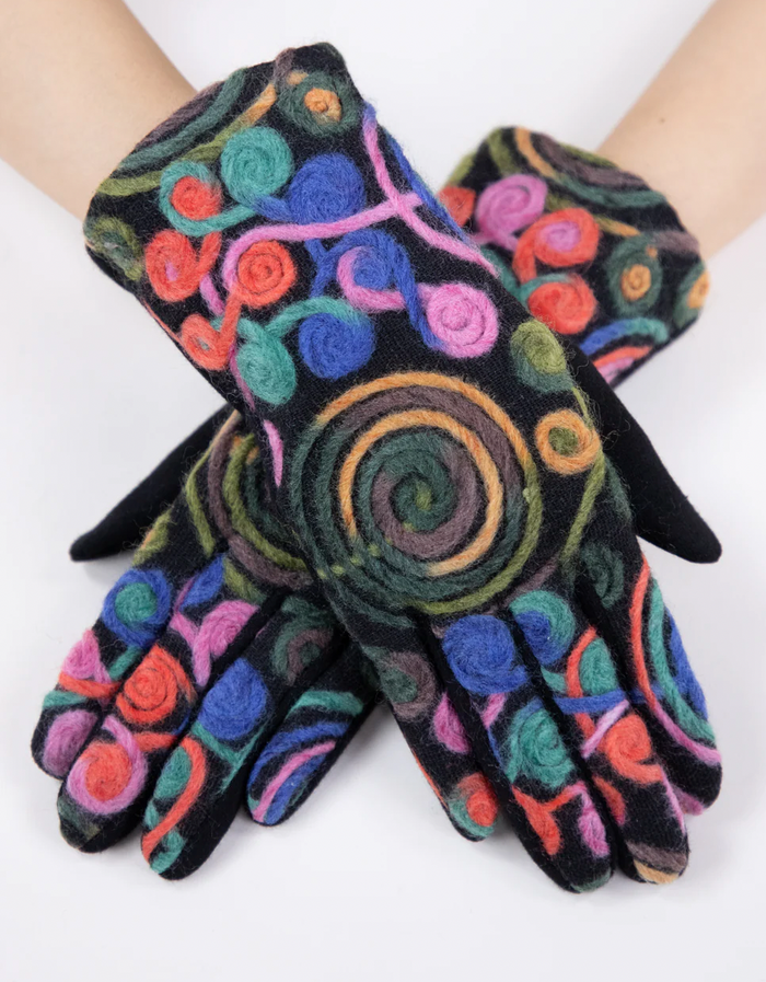 COLORFUL YARN EMBROIDERED GLOVES