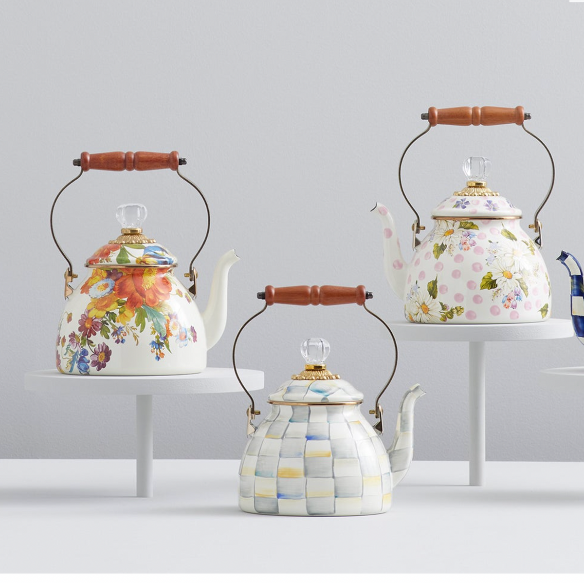 White Flower Market 2 Quart Tea Kettle