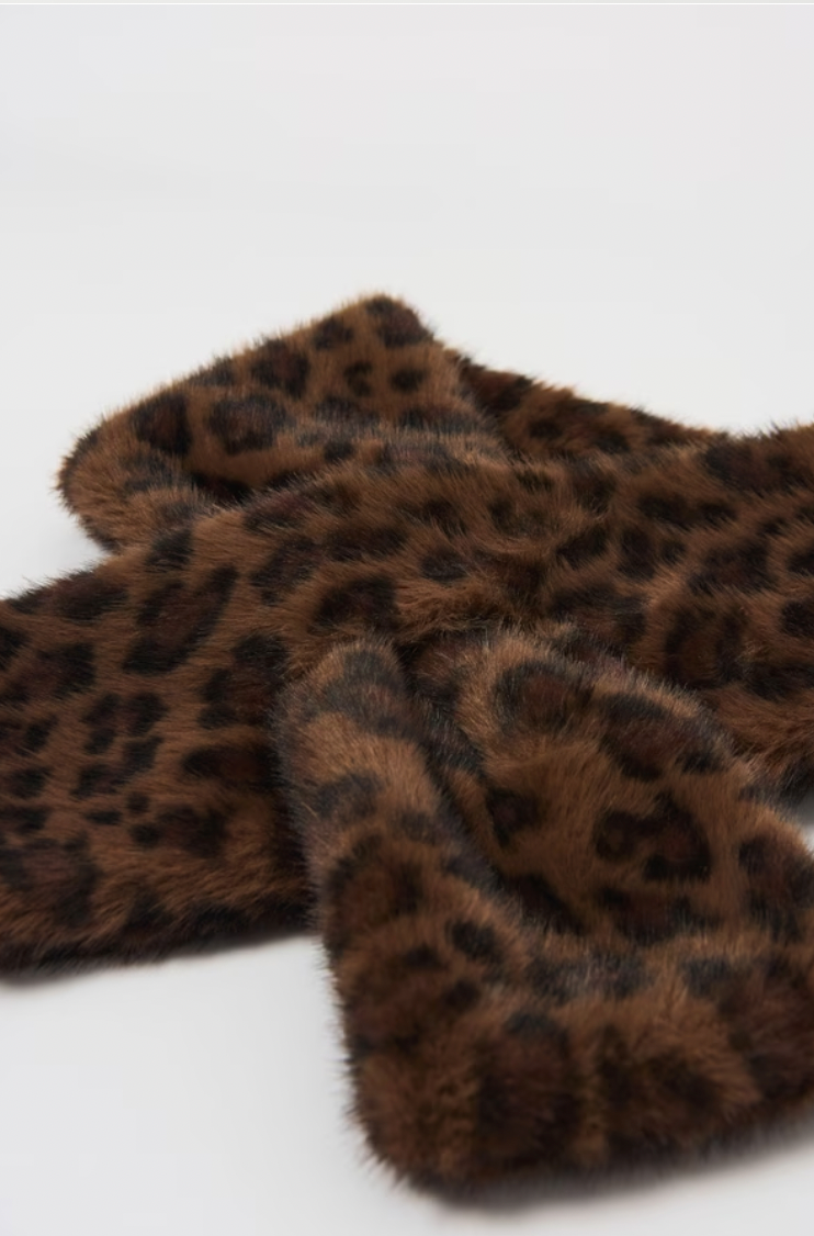 Leopard Faux Fur Scarf