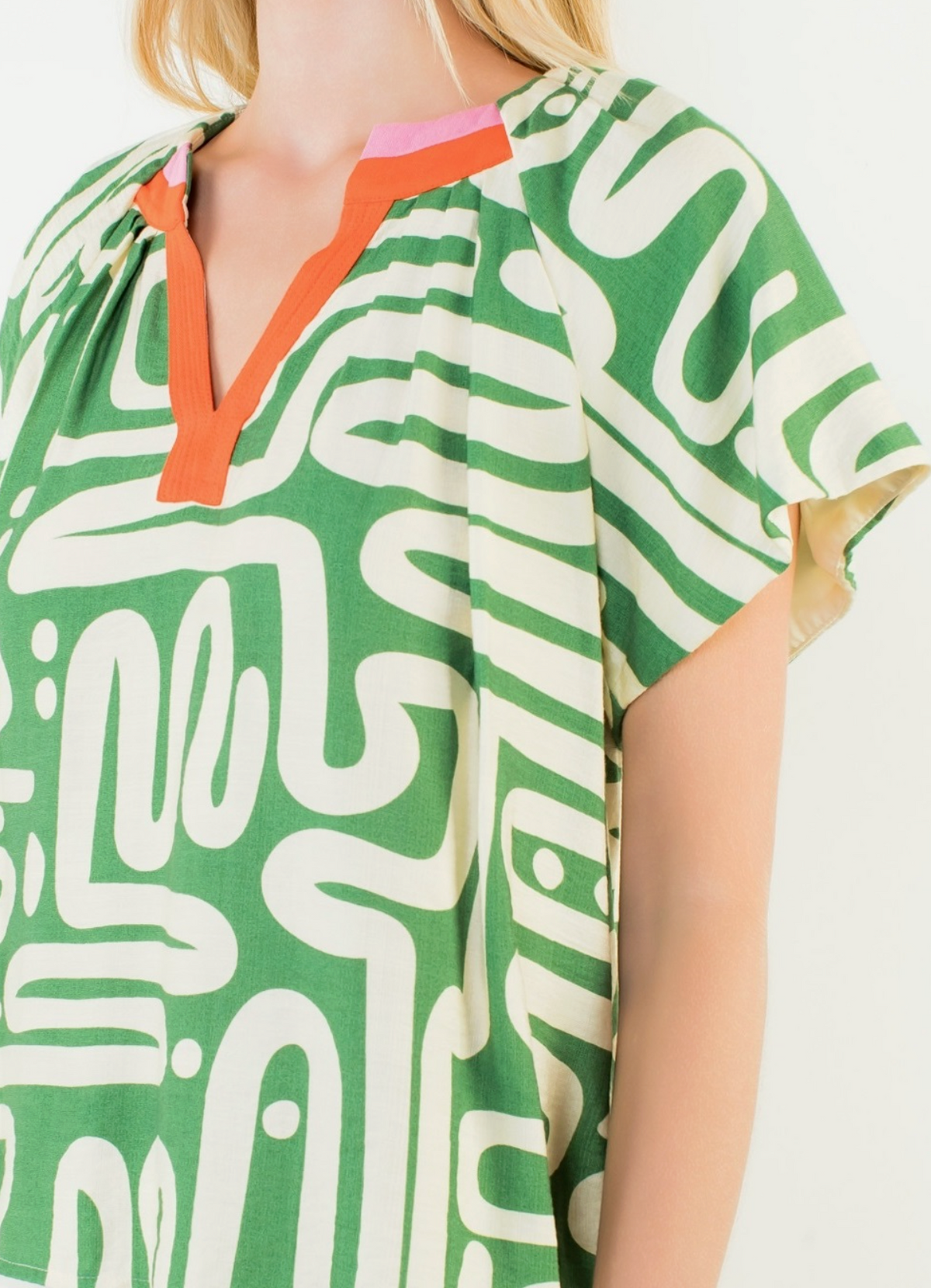 Short Sleeve Pattern V-Neck Top