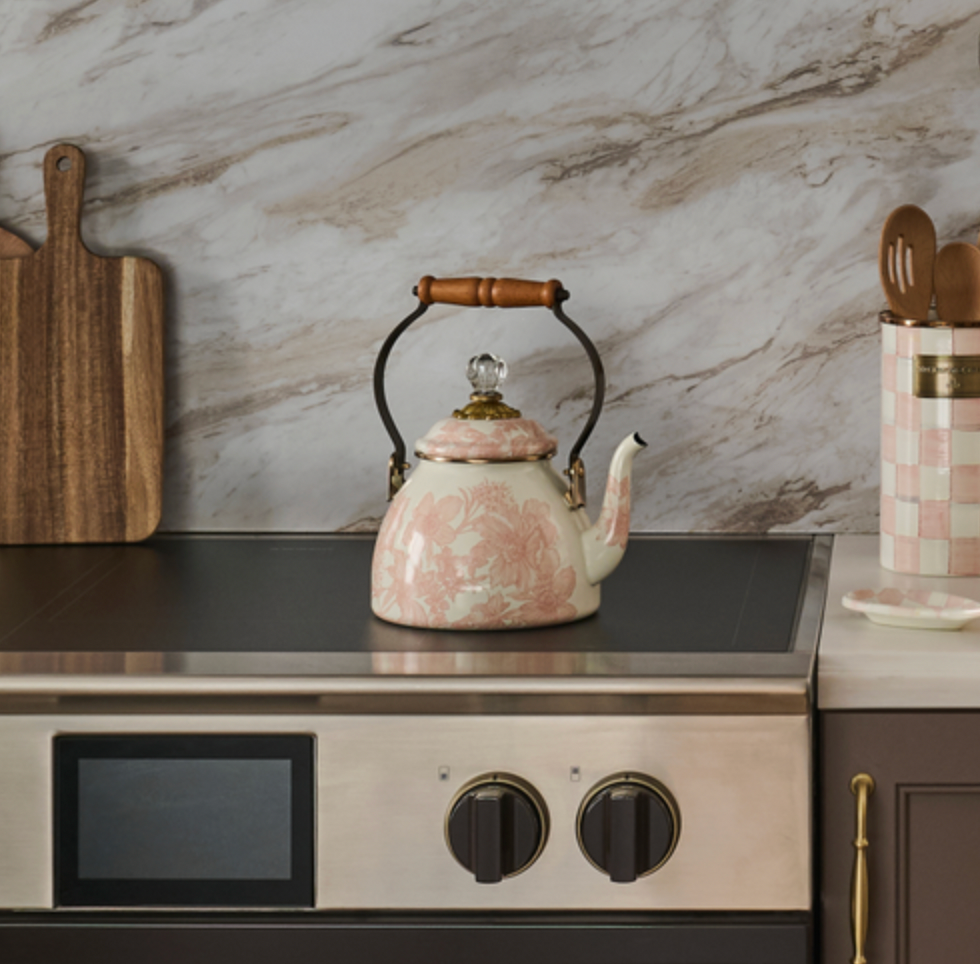 Rosy English Garden 2 Quart Tea Kettle