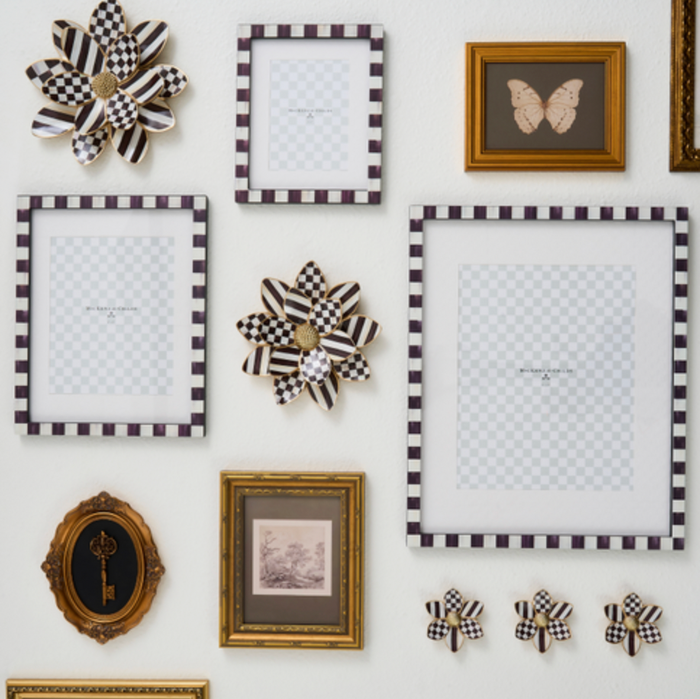 COurtly Check Wall Frame with Check Mat