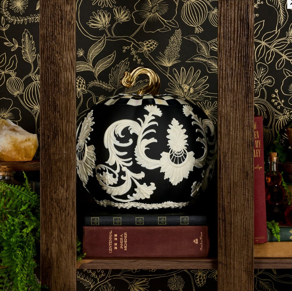 Courtly Check Black Cameo Pumpkin