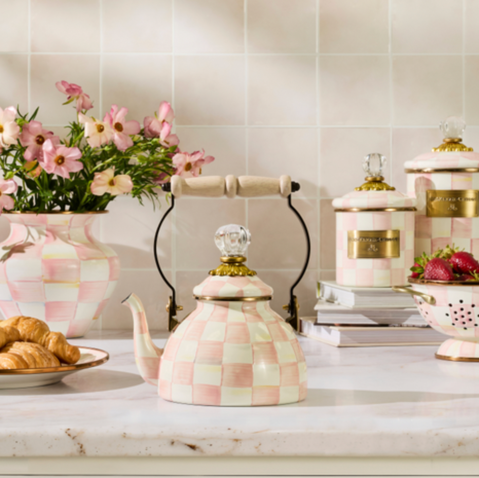 Rosy Check 1 Quart Tea Kettle