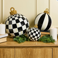 Courtly Check Small Tabletop Ornament