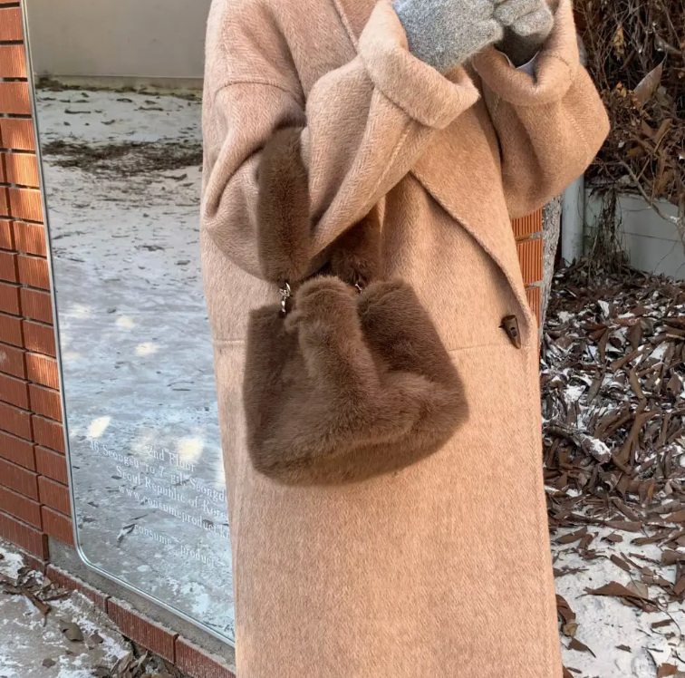 100% Faux Fur Tote