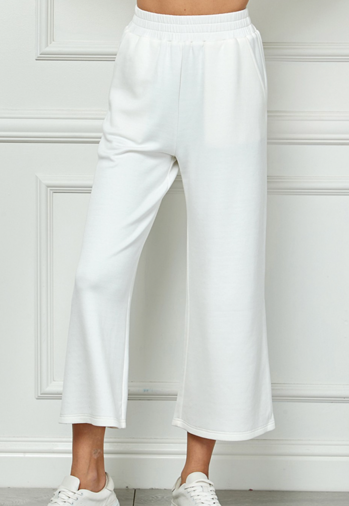 Very Soft Cropped Wide Pants