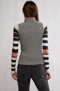 Avery Zip Up