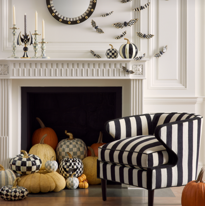 Courtly Check Glossy Small Pumpkin