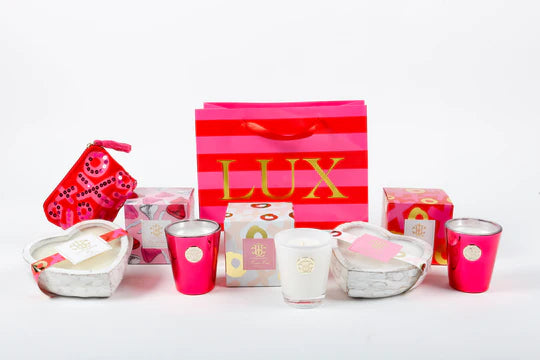 Hugs and Kisses 8 oz Designer Box Candle