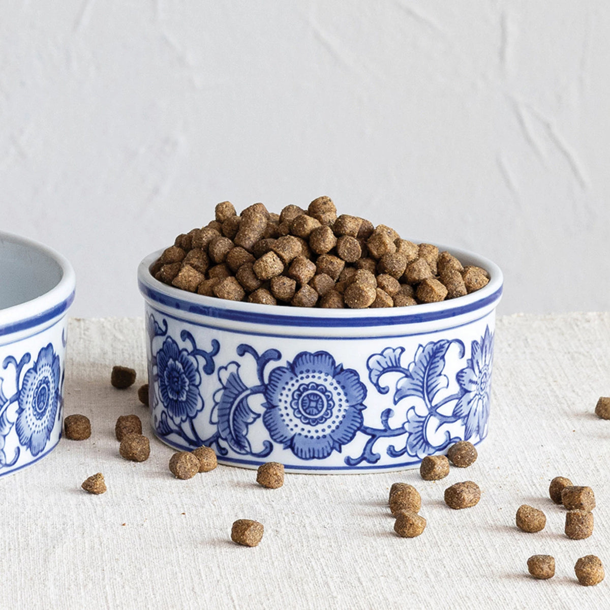 30 oz./3-3/4 Cup Stoneware Pet Bowl w/ Floral Design